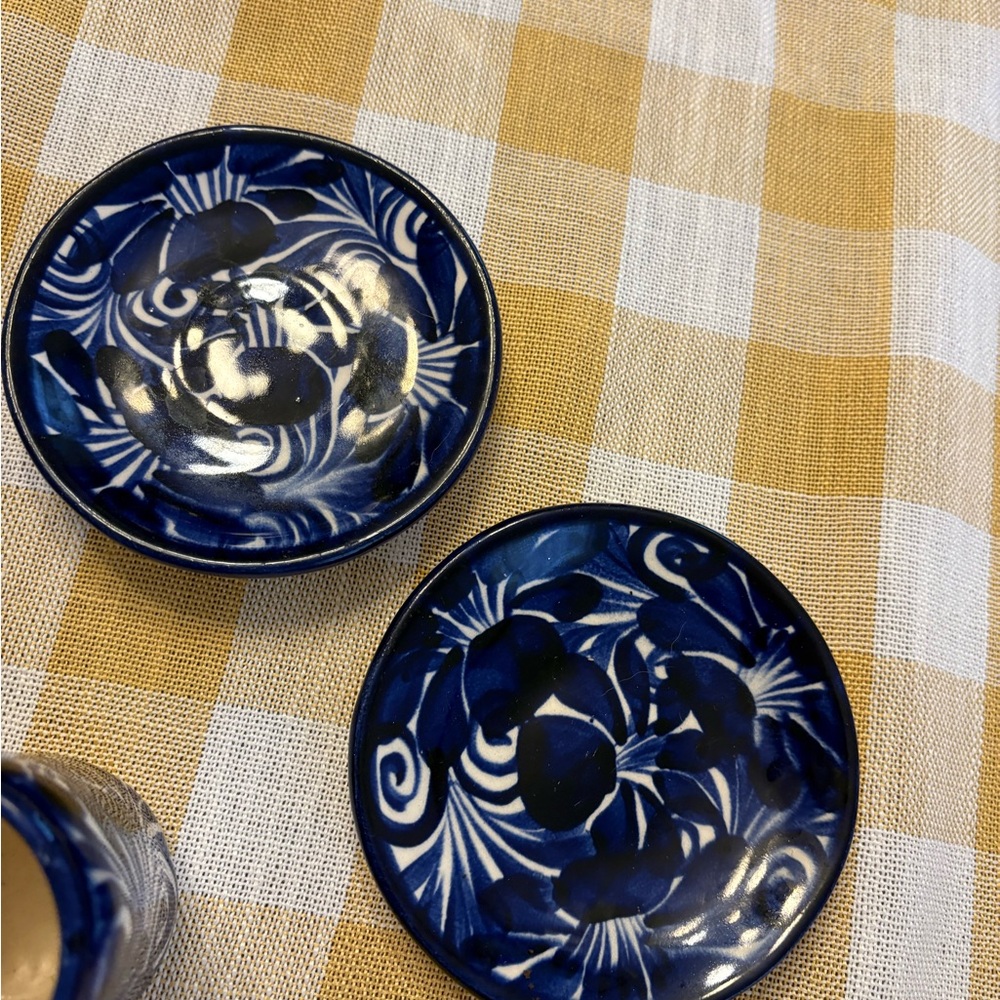 Mexican painted espresso cups and saucers - set of two - Picture 4 of 6